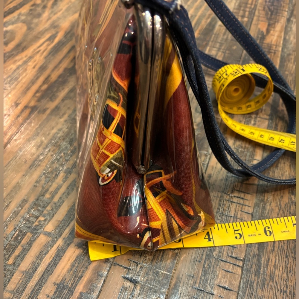 M. Andonia Y2K Wagon Motif Hand Bag - Picture 14 of 15